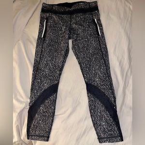 Lululemon leggings with sheer panels & pockets 8